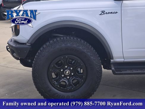Used 2024 Ford Bronco Wildtrak AWD/4WD image 5