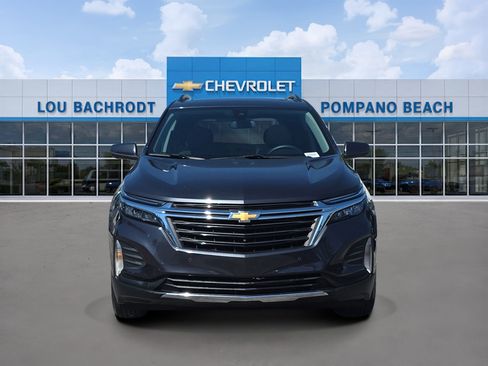 Used 2023 Chevrolet Equinox LT image 2