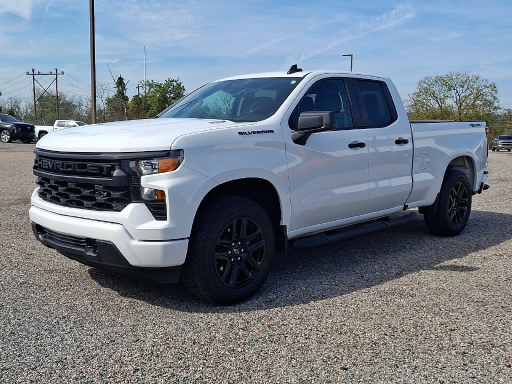 Used 2024 Chevrolet Silverado 1500 Custom w/ Turbomax Blackout Package AWD/4WD image 6