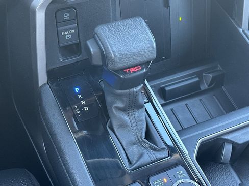 Used 2023 Toyota Tundra Limited image 19