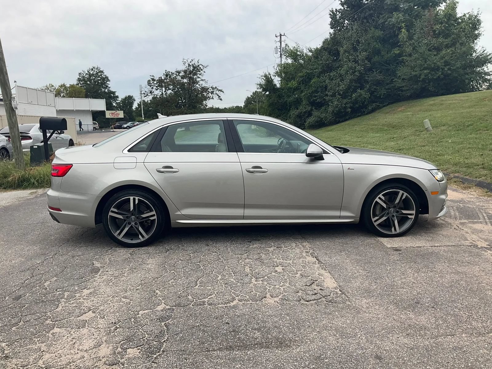 Used 2017 Audi A4 2.0T Premium Plus AWD/4WD image 5