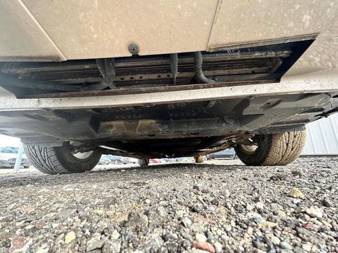 Used 2001 Pontiac Bonneville SE FWD image 20