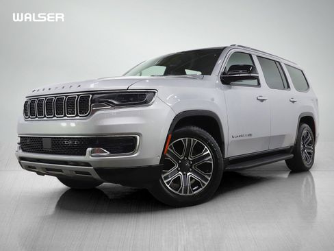Used 2024 Jeep Wagoneer Series II w/ Flexible Seating Group image 1