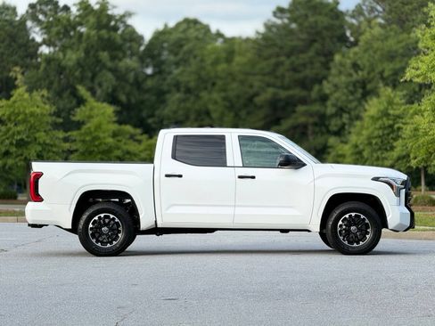 Used 2024 Toyota Tundra SR AWD/4WD image 12