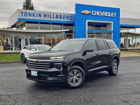 New 2026 Chevrolet Traverse LT image 2