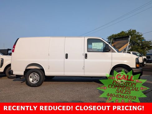New 2025 Chevrolet Express 2500 w/ Driver Convenience Package image 5