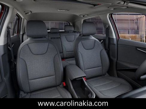 New 2025 Kia Niro SX image 16