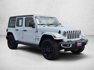 Used 2022 Jeep Wrangler Unlimited Sahara w/ Cold Weather Group AWD/4WD video 3