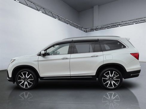 Used 2019 Honda Pilot Touring image 2