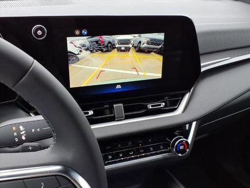 New 2026 Chevrolet Equinox LT w/ Convenience Package II image 23