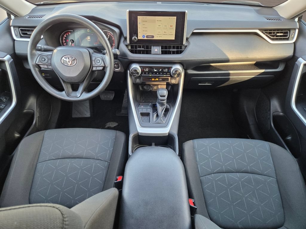 Used 2025 Toyota RAV4 XLE FWD image 15