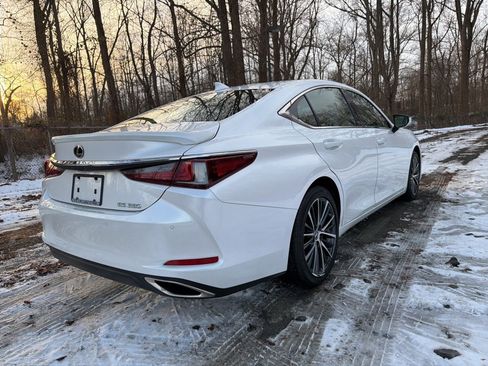 Used 2023 Lexus ES 350 w/ Premium Package image 3