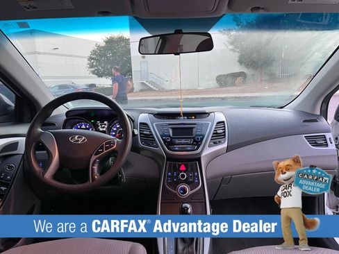 Used 2016 Hyundai Elantra SE image 13