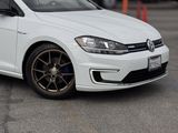 Used 2017 Volkswagen e-Golf SE w/ DC Fast Charging Package image 3