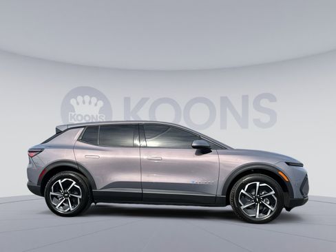 Used 2026 Chevrolet Equinox EV LT image 8