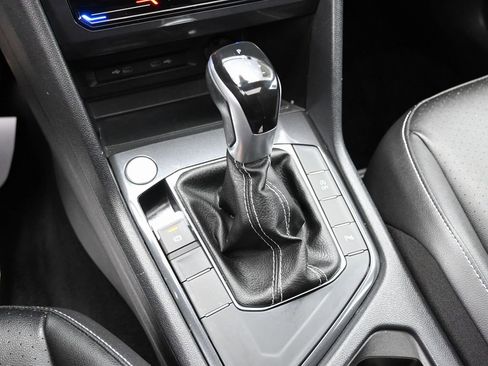 Used 2023 Volkswagen Tiguan SE R-Line image 27