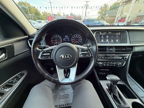 Used 2019 Kia Optima S w/ S Panoramic Sunroof Package image 39