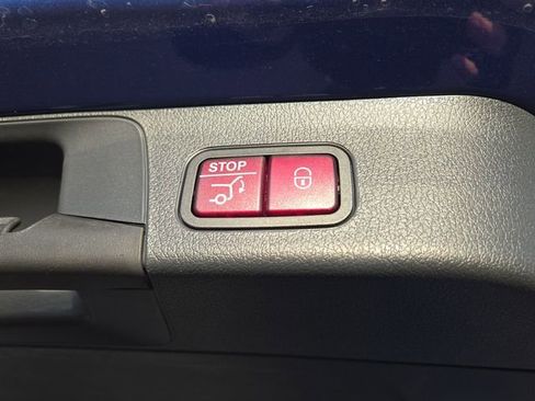 New 2026 Mercedes-Benz GLB 250 4MATIC image 30