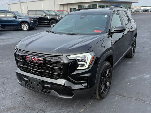 Used 2025 GMC Terrain Elevation w/ Black Edition AWD/4WD image 3