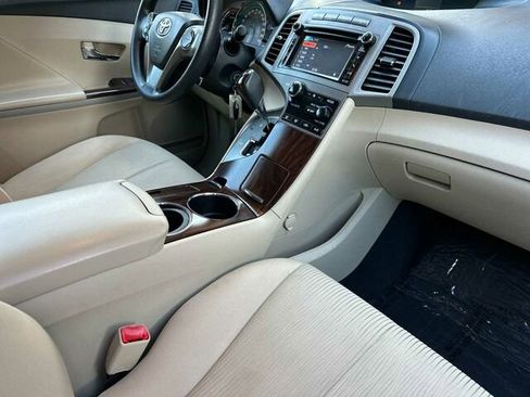 Used 2013 Toyota Venza LE image 20
