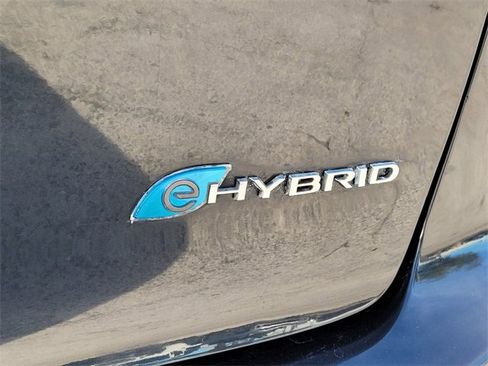 Certified 2020 Chrysler Pacifica Limited w/ Advanced Safetytec Group image 12