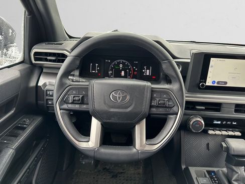 Used 2025 Toyota 4Runner SR5 image 4