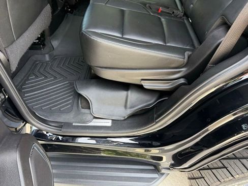 Used 2019 Chevrolet Tahoe LT RWD image 58