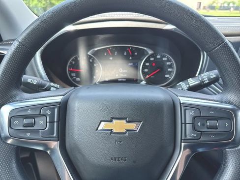 Used 2025 Chevrolet Blazer LT AWD/4WD image 11