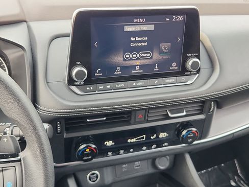 Used 2023 Nissan Rogue SV image 13