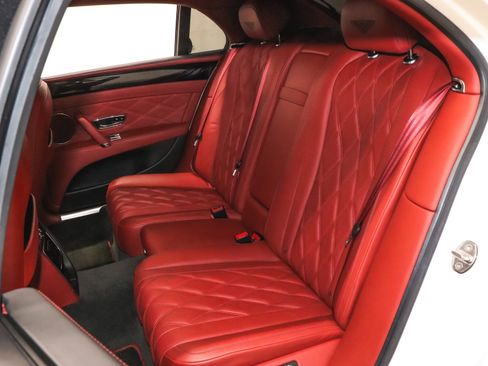 Used 2016 Bentley Flying Spur V8 image 23