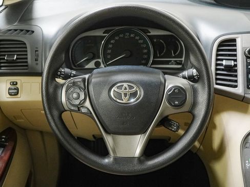 Used 2013 Toyota Venza LE FWD image 22