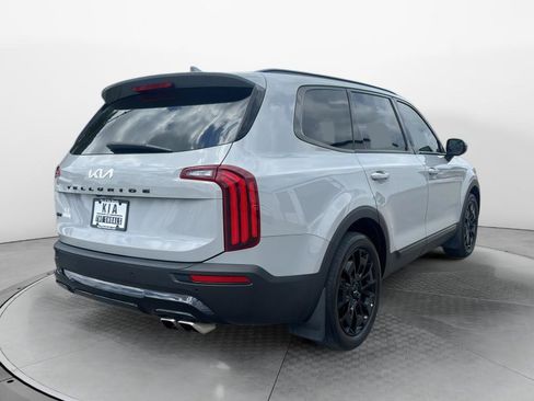 Used 2022 Kia Telluride SX w/ Nightfall Edition Package AWD/4WD image 3