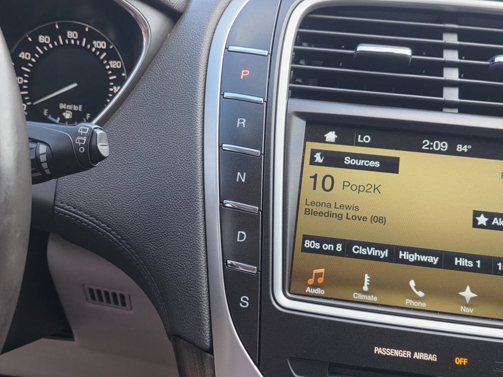 Used 2016 Lincoln MKX Reserve FWD image 25