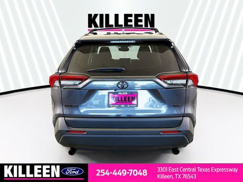 Used 2025 Toyota RAV4 XLE FWD image 7