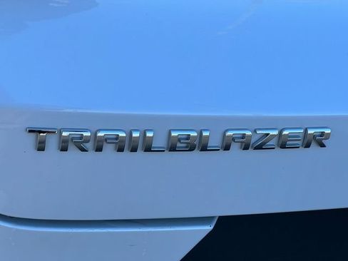 New 2025 Chevrolet TrailBlazer ACTIV w/ Convenience Package FWD image 41