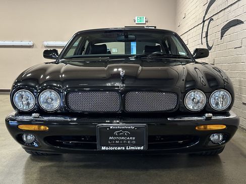 Used 2002 Jaguar XJ8 100 image 13