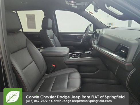 Used 2025 Chevrolet Tahoe RST w/ Comfort Package AWD/4WD image 34