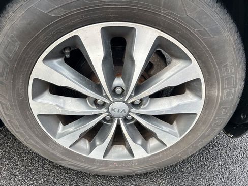 Used 2016 Kia Sedona SX FWD image 9