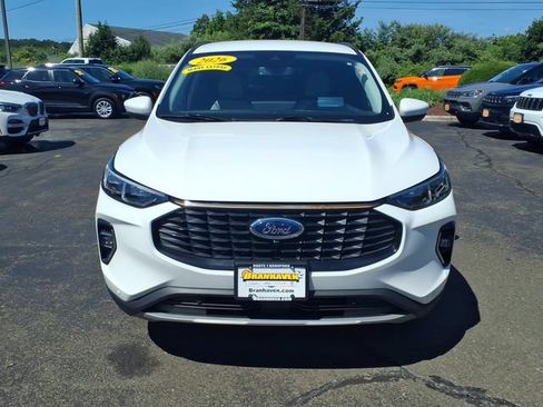 Used 2023 Ford Escape Platinum w/ Premium Technology Package AWD/4WD image 2