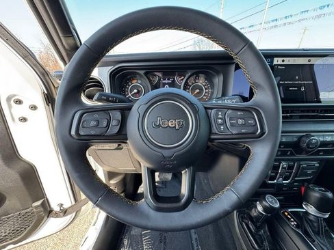 Used 2024 Jeep Wrangler Unlimited Sport AWD/4WD image 21