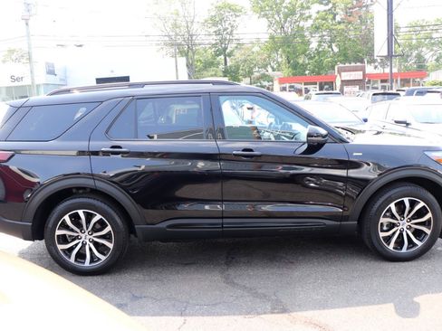 Used 2025 Ford Explorer ST-Line AWD/4WD image 6