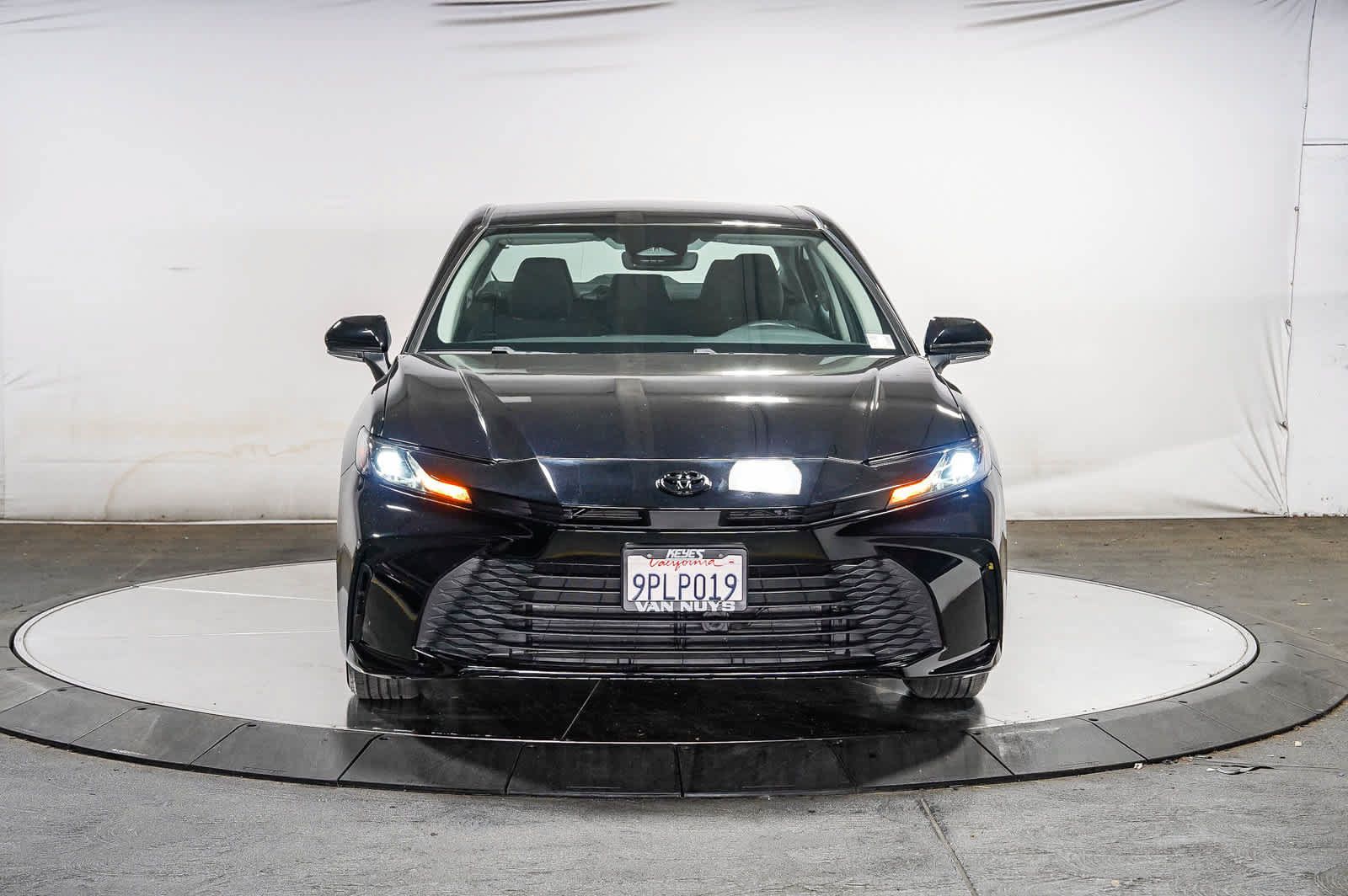 Used 2025 Toyota Camry LE w/ Convenience Package FWD image 6