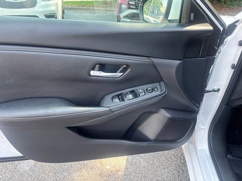 Used 2025 Nissan Sentra SV FWD image 20