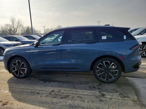 New 2026 Lincoln Nautilus Reserve image 7