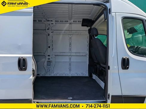 Used 2023 RAM ProMaster 2500 FWD image 32