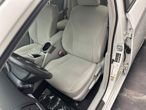 Used 2012 Toyota Prius Two image 15