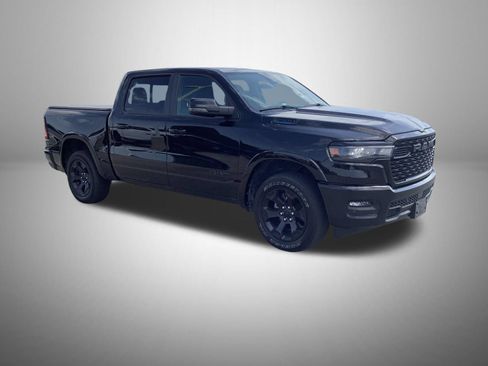 Used 2025 RAM 1500 Big Horn AWD/4WD image 4