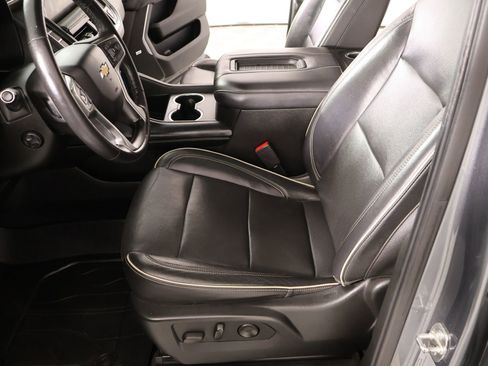 Used 2021 Chevrolet Suburban Premier w/ Premium Package AWD/4WD image 11