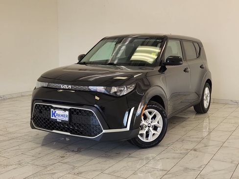 Used 2024 Kia Soul LX w/ Option Group 015 FWD image 1