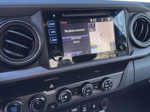 Used 2019 Toyota Tacoma TRD Sport image 13